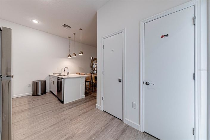 Image No.10-5 Bed Townhouse for sale