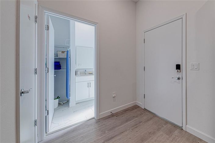 Image No.11-5 Bed Townhouse for sale