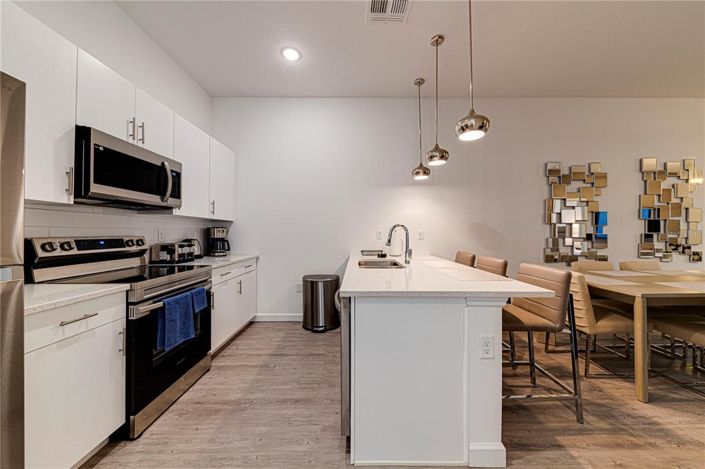 Image No.15-5 Bed Townhouse for sale