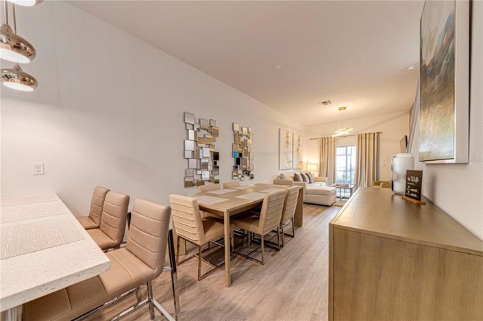 Image No.18-5 Bed Townhouse for sale