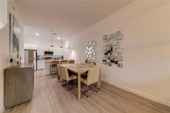 Image No.19-5 Bed Townhouse for sale