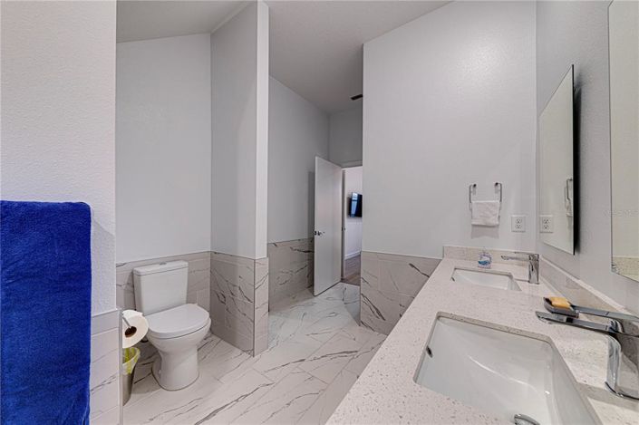 Image No.29-5 Bed Townhouse for sale