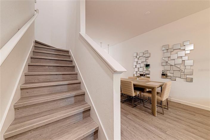 Image No.30-5 Bed Townhouse for sale