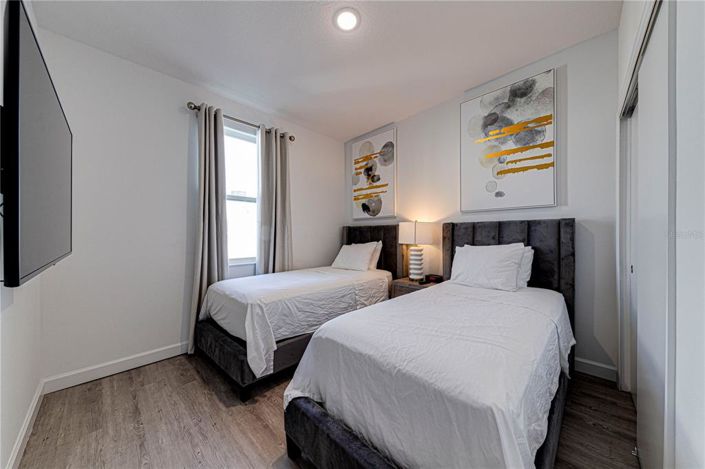 Image No.36-5 Bed Townhouse for sale