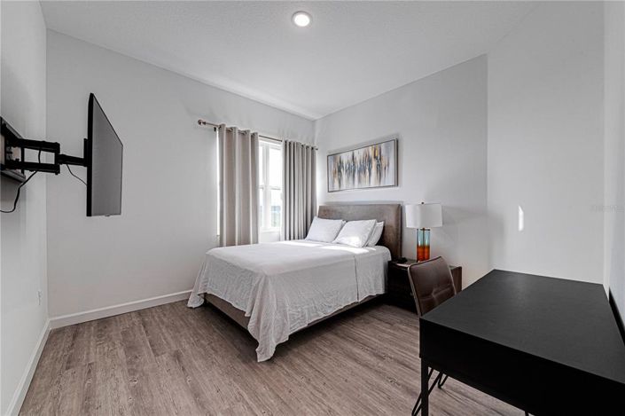 Image No.48-5 Bed Townhouse for sale