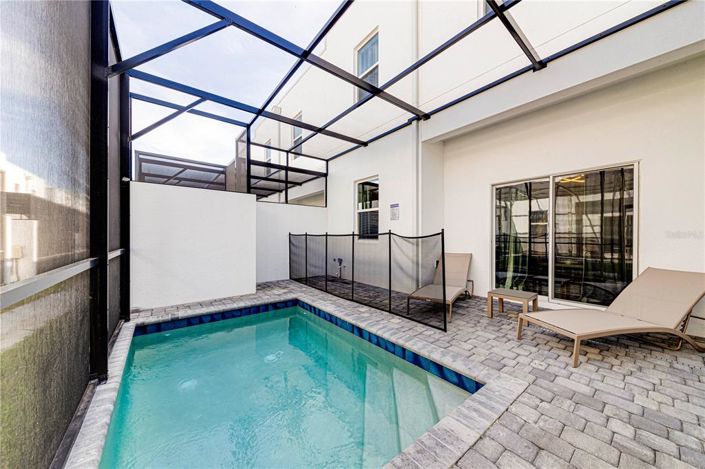 Image No.7-5 Bed Townhouse for sale