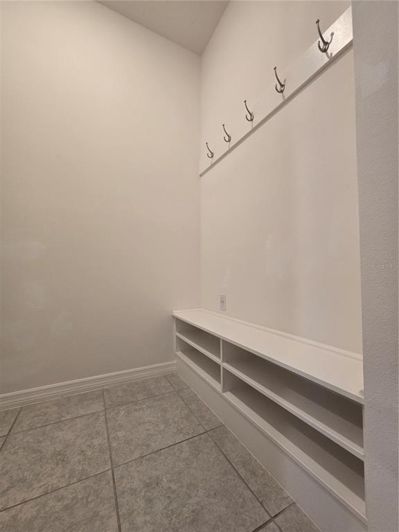 Image No.10-3 Bed Property for sale