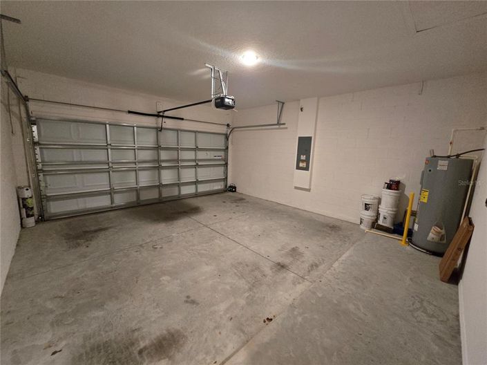 Image No.12-3 Bed Property for sale