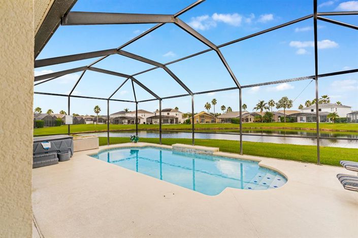 Image No.3-Propriété de 4 chambres à vendre à Kissimmee