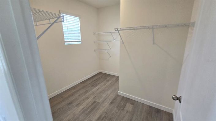 Image No.27-5 Bed Property for sale