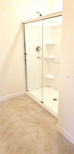 Image No.28-5 Bed Property for sale