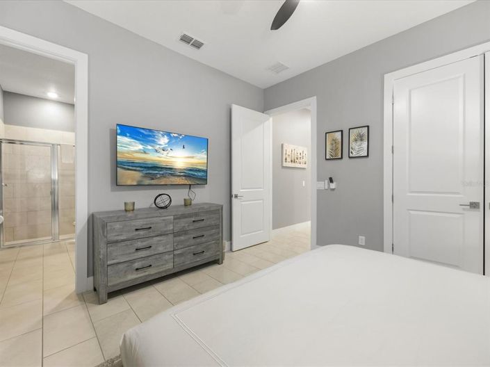 Image No.16-10 Bed Property for sale