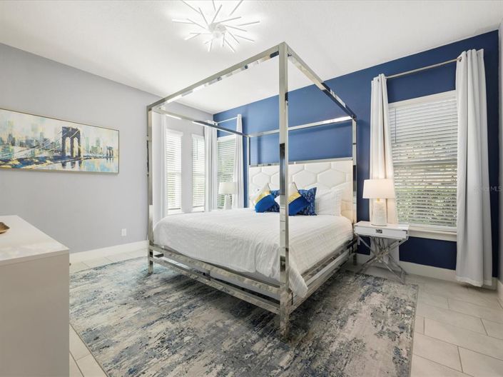 Image No.21-10 Bed Property for sale