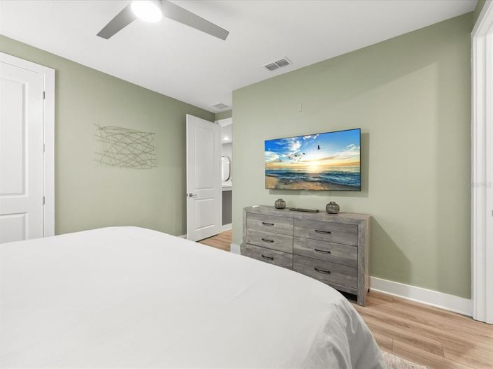 Image No.43-10 Bed Property for sale