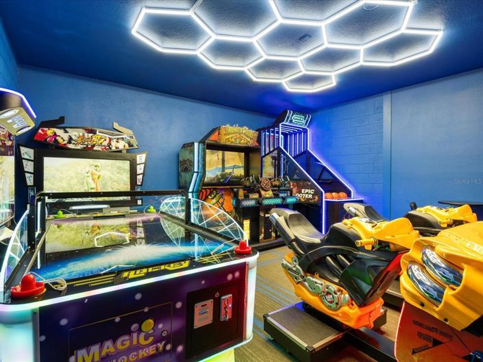 Image No.52-10 Bed Property for sale