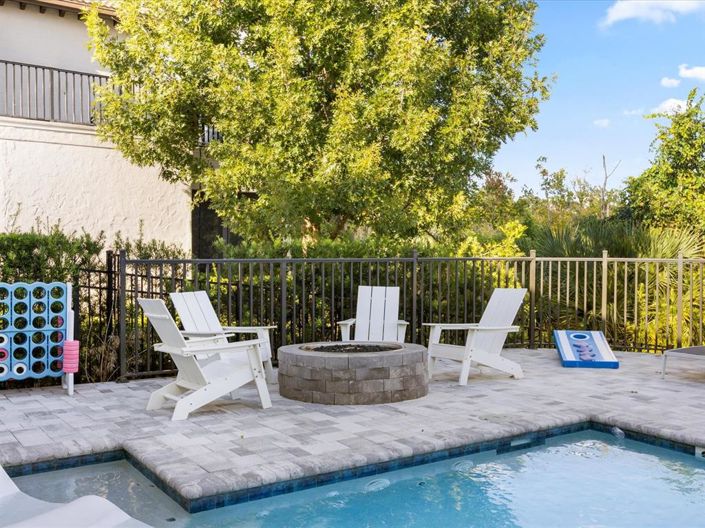 Image No.60-10 Bed Property for sale