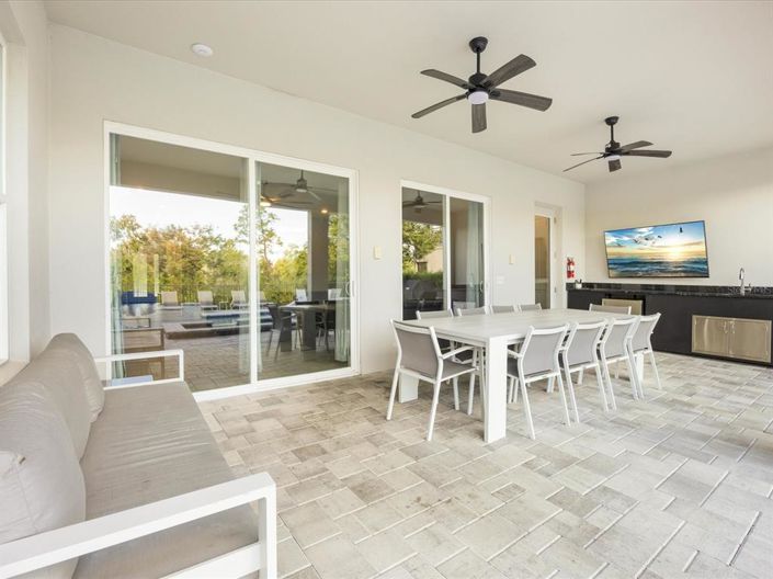 Image No.61-10 Bed Property for sale