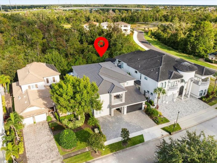 Image No.65-10 Bed Property for sale