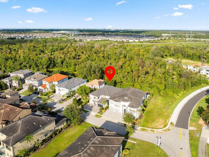 Image No.67-10 Bed Property for sale