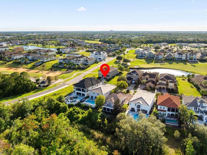 Image No.68-10 Bed Property for sale