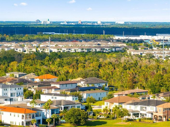 Image No.69-10 Bed Property for sale