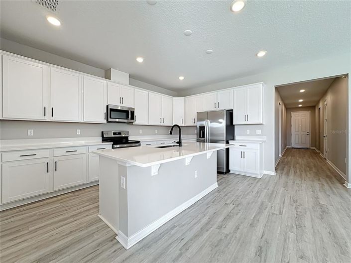 Image No.12-4 Bed Property for sale