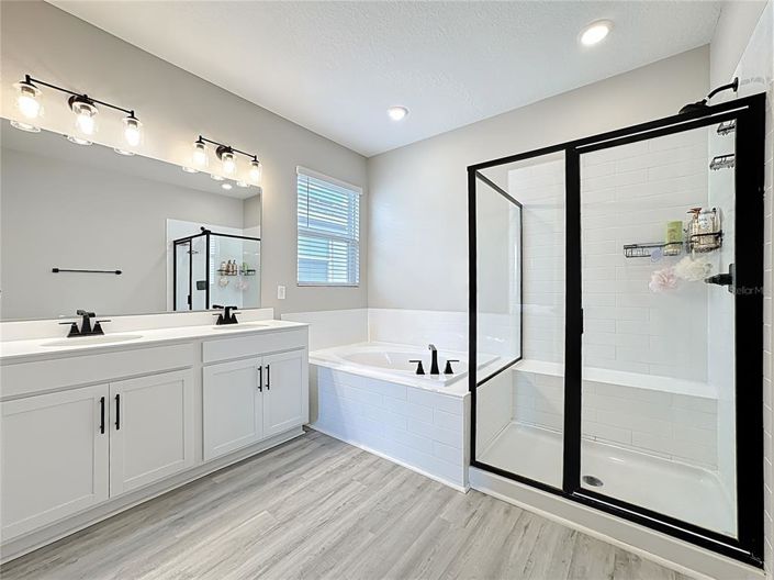 Image No.25-4 Bed Property for sale