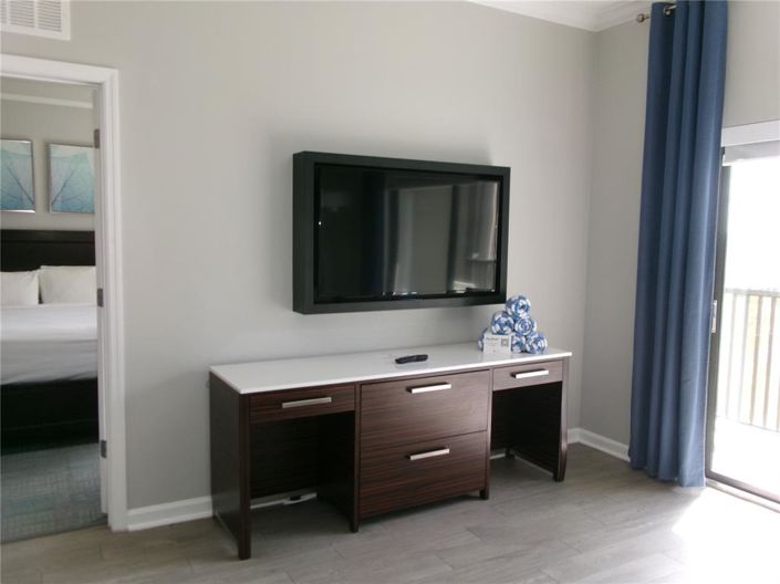 Image No.13-2 Bed Property for sale