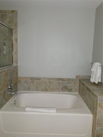 Image No.27-2 Bed Property for sale