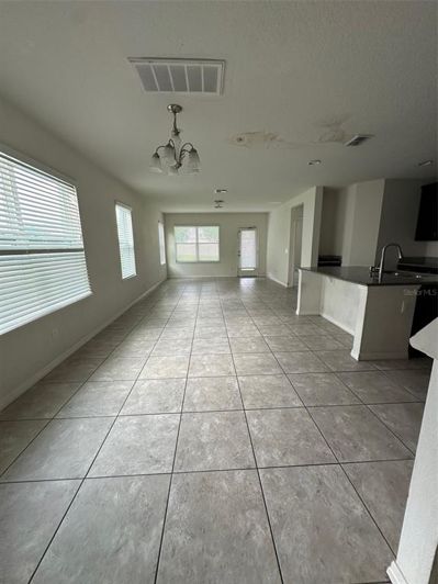 Image No.4-4 Bed Property for sale