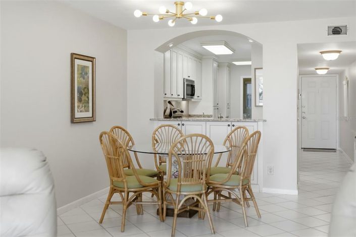 Image No.2-Propriété de 2 chambres à vendre à St. Petersburg