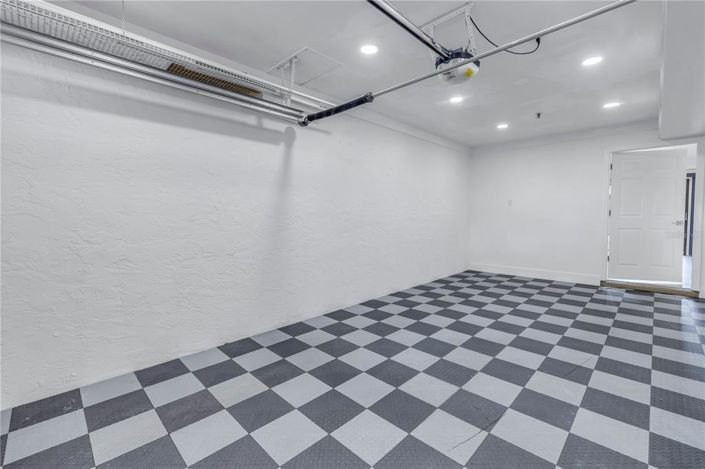 Image No.26-3 Bed Townhouse for sale