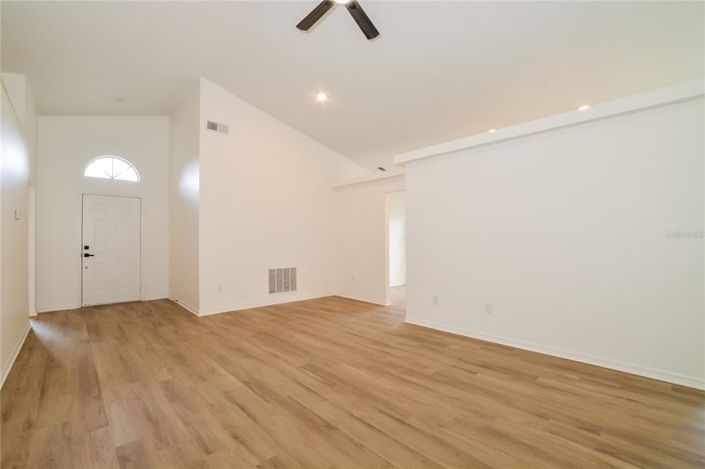 Image No.4-4 Bed Property for sale