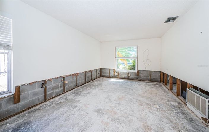 Image No.21-3 Bed Property for sale