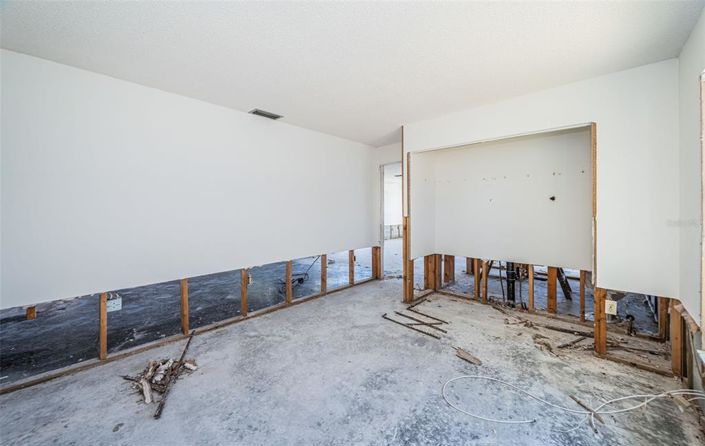 Image No.23-3 Bed Property for sale