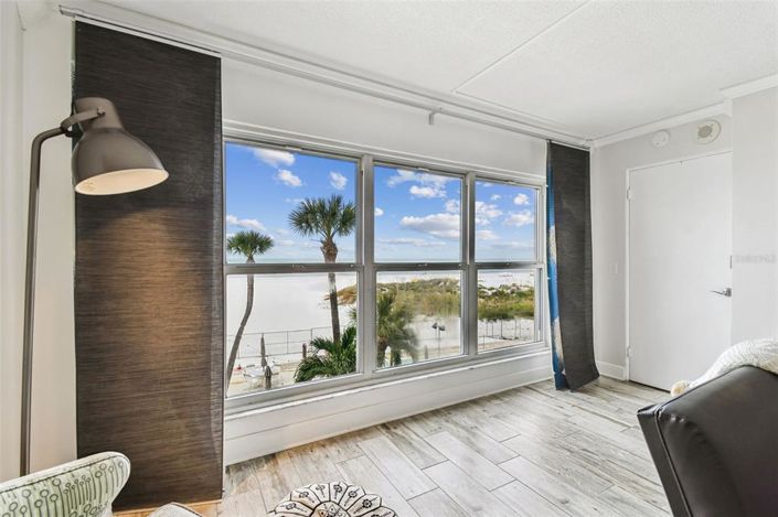 Image No.13-2 Bed Property for sale