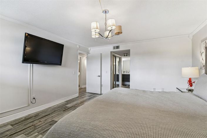 Image No.31-2 Bed Property for sale