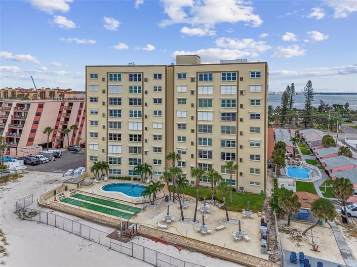 Image No.64-2 Bed Property for sale