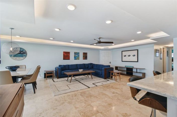 Image No.44-2 Bed Property for sale