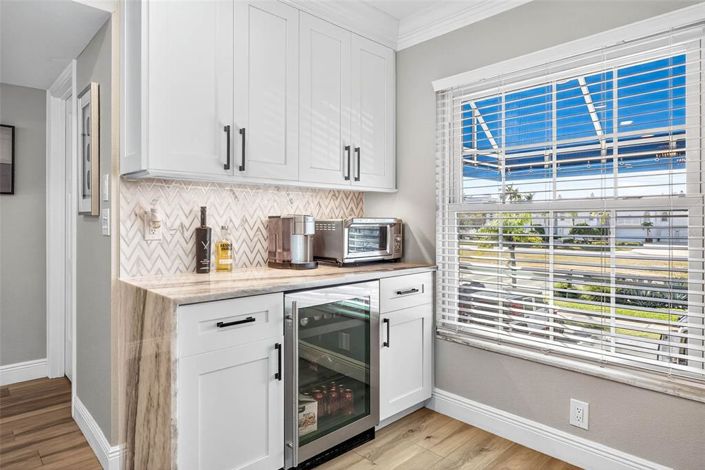 Image No.10-2 Bed Property for sale