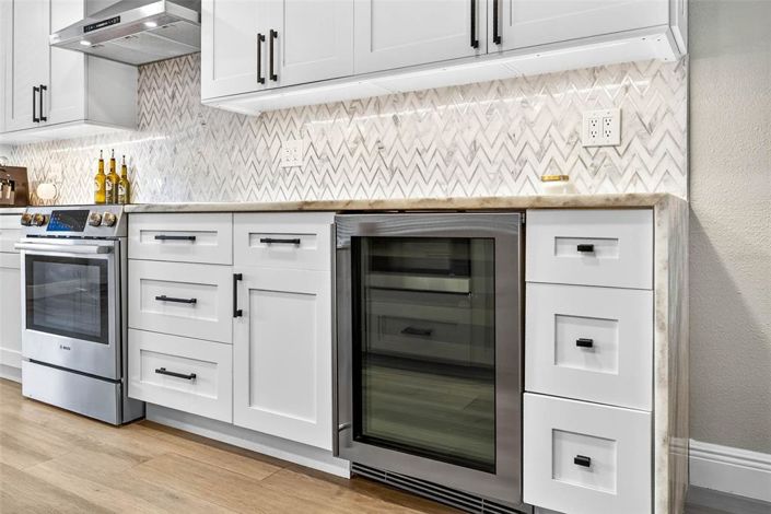 Image No.15-2 Bed Property for sale