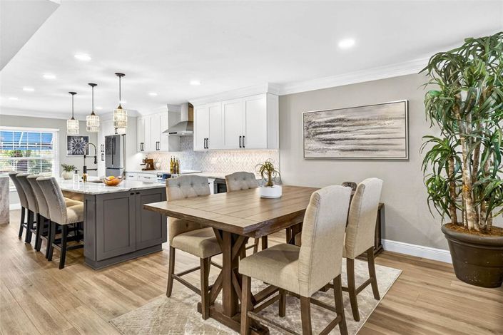 Image No.17-2 Bed Property for sale