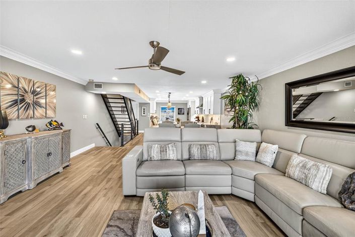 Image No.21-2 Bed Property for sale