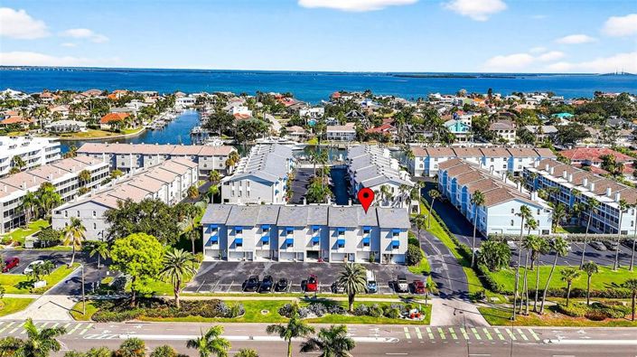 Image No.61-2 Bed Townhouse for sale