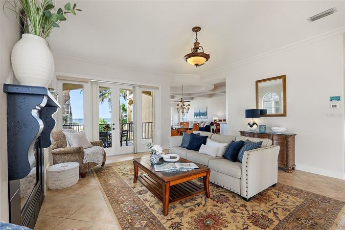 Image No.18-5 Bed Property for sale