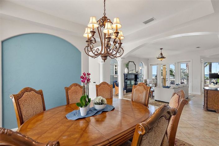 Image No.23-5 Bed Property for sale