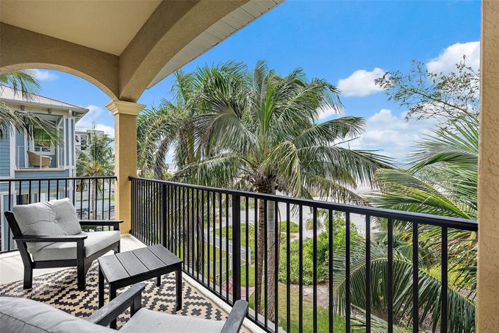 Image No.40-5 Bed Property for sale