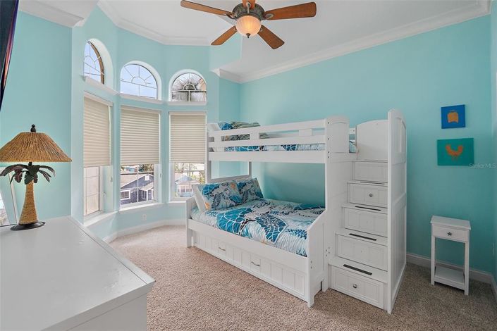 Image No.55-5 Bed Property for sale