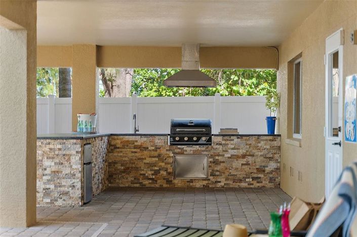 Image No.62-5 Bed Property for sale