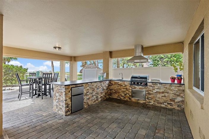 Image No.63-5 Bed Property for sale